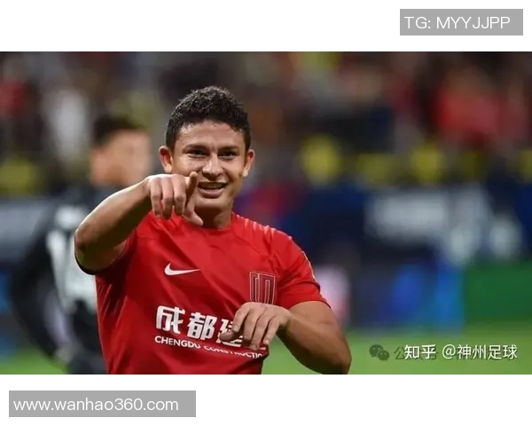 警察足球明星的真实身份揭晓他在绿茵场上的传奇故事